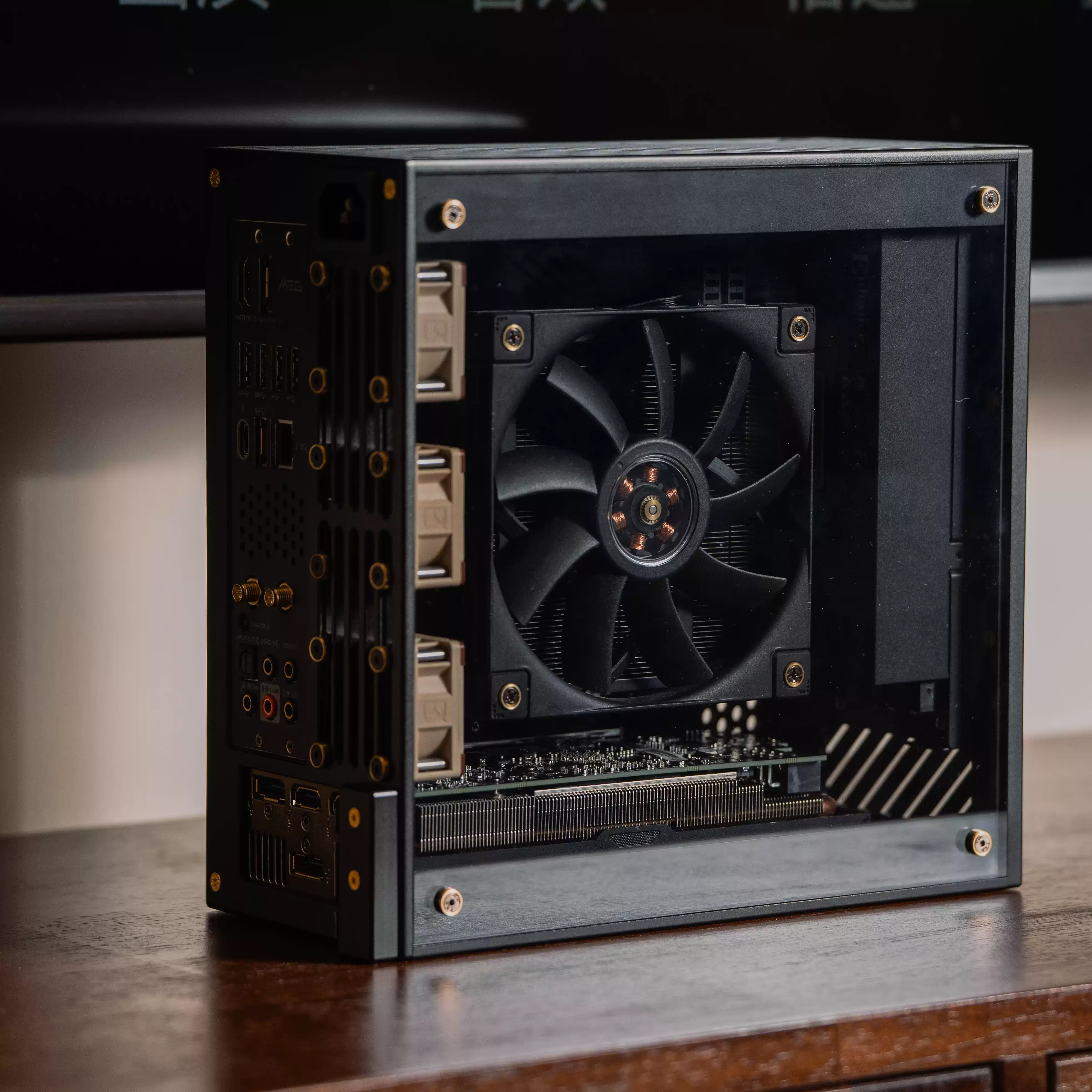 LP P6 ITX Case Aluminum CNC Mi - đánh giá và giá Sff Mini Itx Cnc Aluminum Chassis